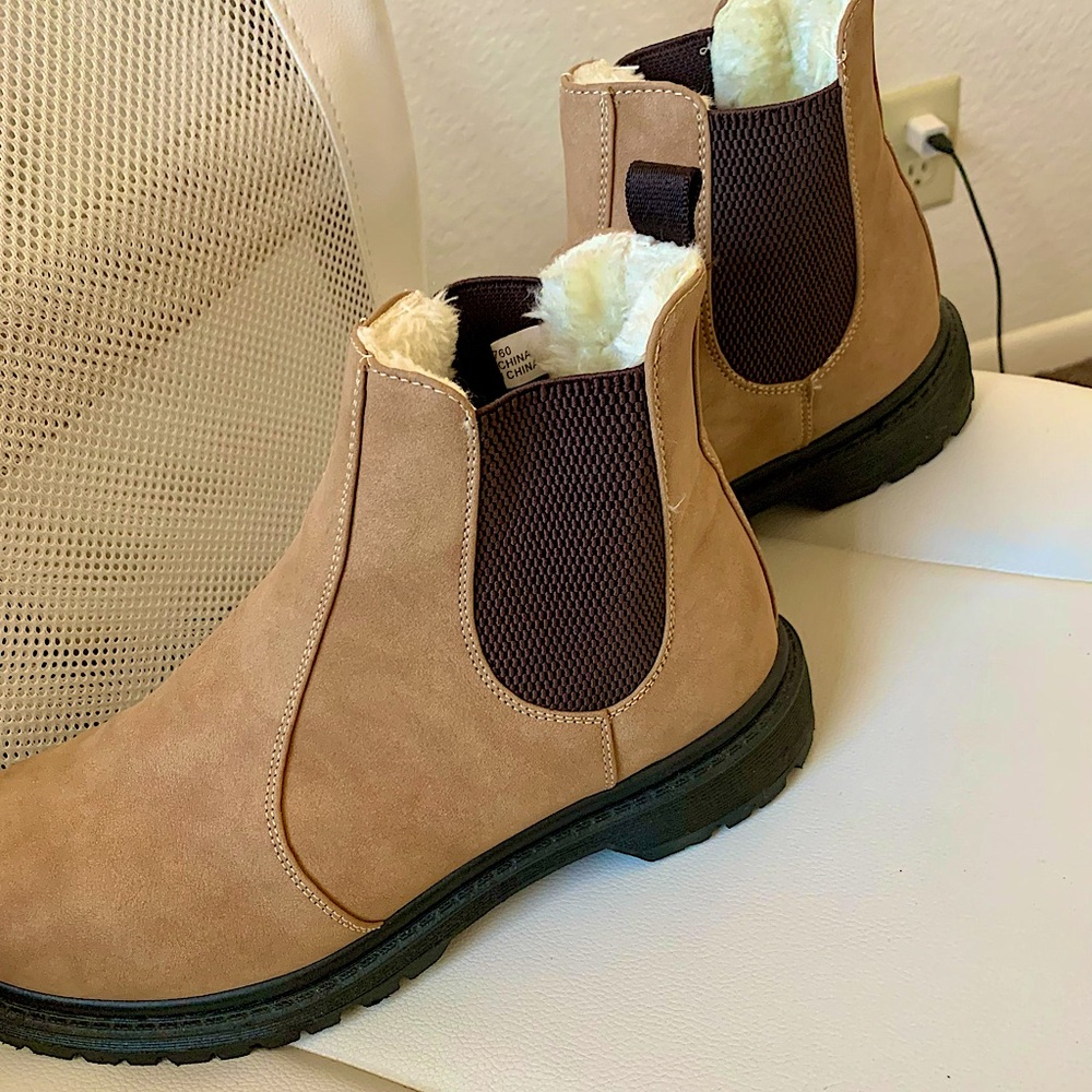Forever 21 Chelsea Style Boots